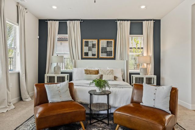 11214 N Via Ravenna Drive, Fresno, CA 93730