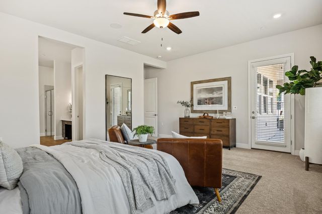 11214 N Via Ravenna Drive, Fresno, CA 93730