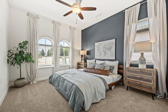 11214 N Via Ravenna Drive, Fresno, CA 93730