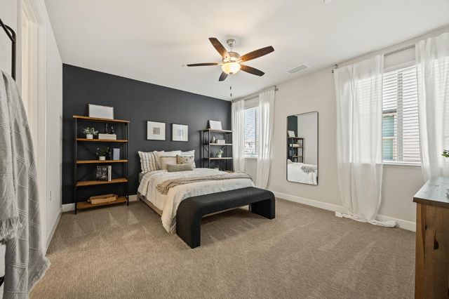 11214 N Via Ravenna Drive, Fresno, CA 93730