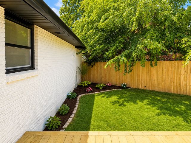 3213 Cloverwood Dr, Nashville, TN 37214