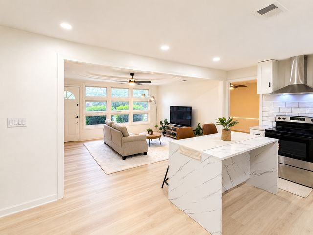 3213 Cloverwood Dr, Nashville, TN 37214