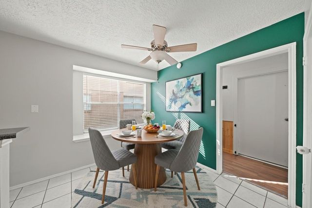 1325 Canyon Springs Drive, La Porte, TX 77571