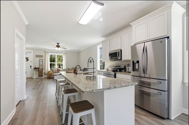 1030 Oak Dr, White Bluff, TN 37187