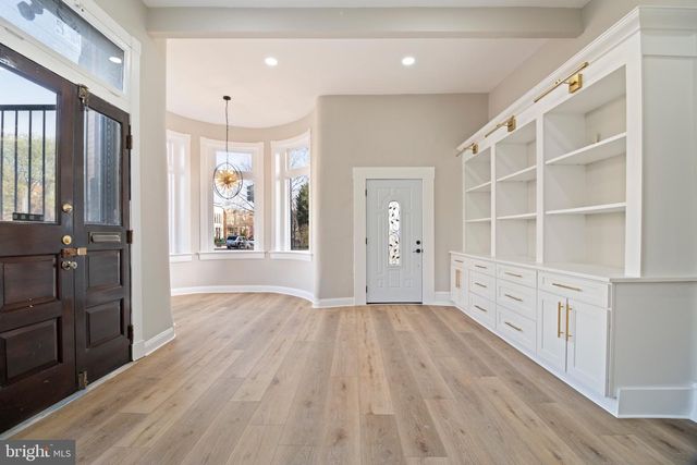 801 EAST CAPITOL ST SE, Washington, DC 20003