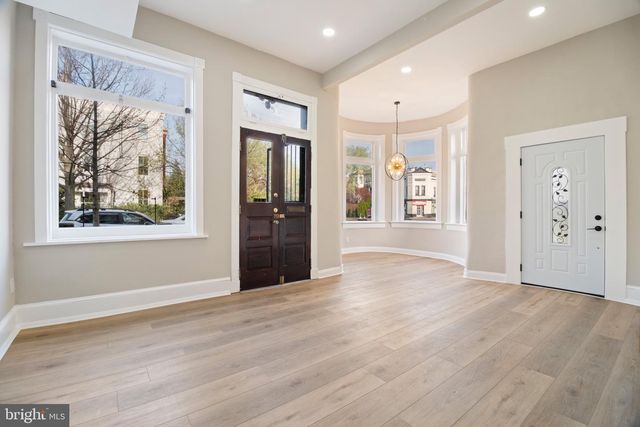 801 EAST CAPITOL ST SE, Washington, DC 20003