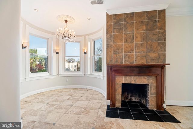 801 EAST CAPITOL ST SE, Washington, DC 20003