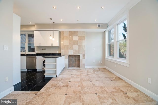 801 EAST CAPITOL ST SE, Washington, DC 20003