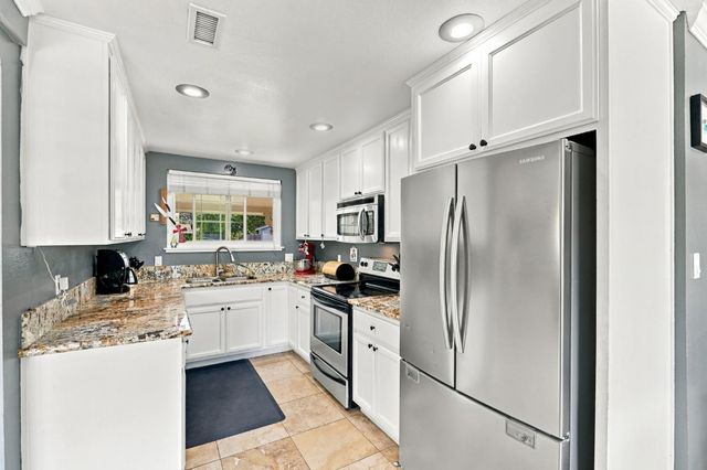 4329 Cottage Way, Sacramento, CA 95864