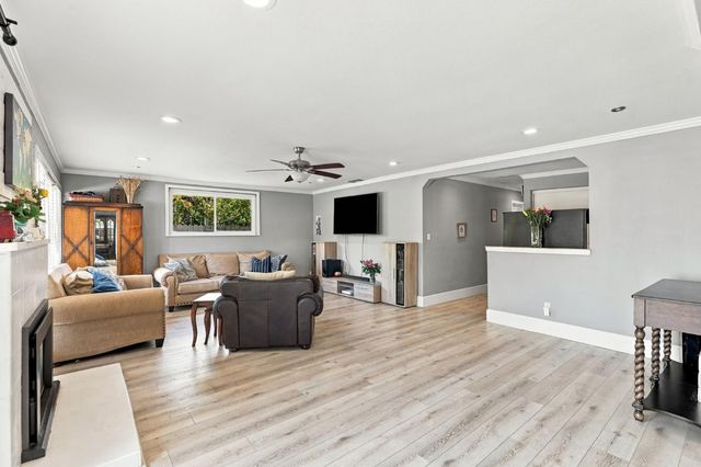 4329 Cottage Way, Sacramento, CA 95864