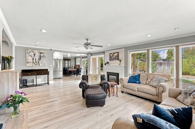 4329 Cottage Way, Sacramento, CA 95864