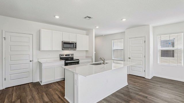 5588 TAVERNA LOOP, Winter Haven, FL 33884