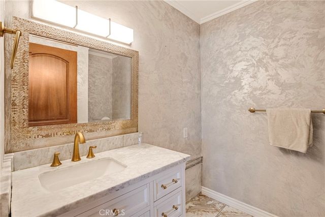 10768 Wheatland, Shadow Hills, CA 91040
