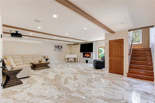 10768 Wheatland, Shadow Hills, CA 91040