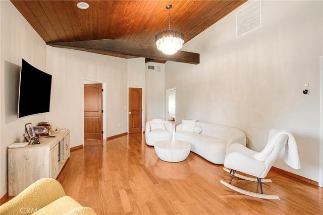 10768 Wheatland, Shadow Hills, CA 91040