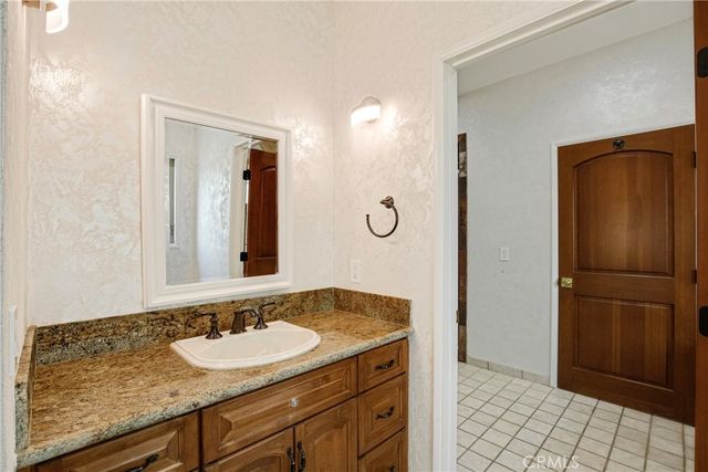 10768 Wheatland, Shadow Hills, CA 91040