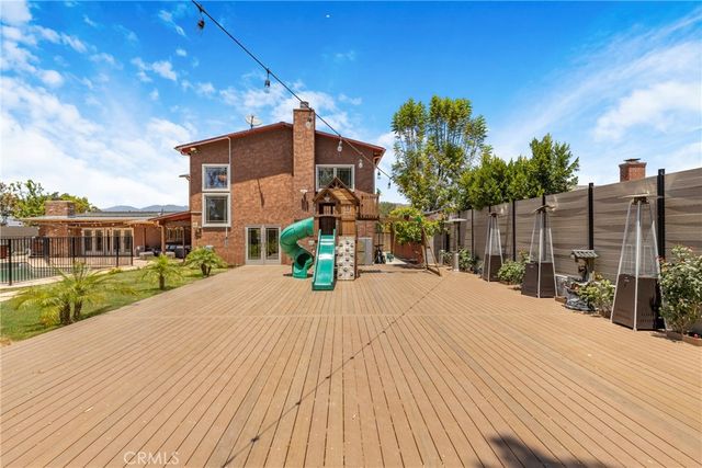 10768 Wheatland, Shadow Hills, CA 91040
