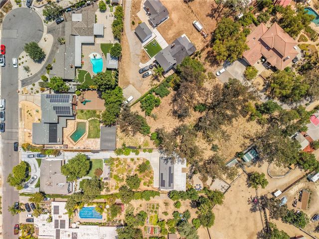 10768 Wheatland, Shadow Hills, CA 91040