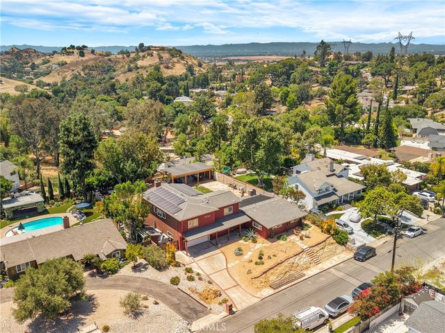 10768 Wheatland, Shadow Hills, CA 91040