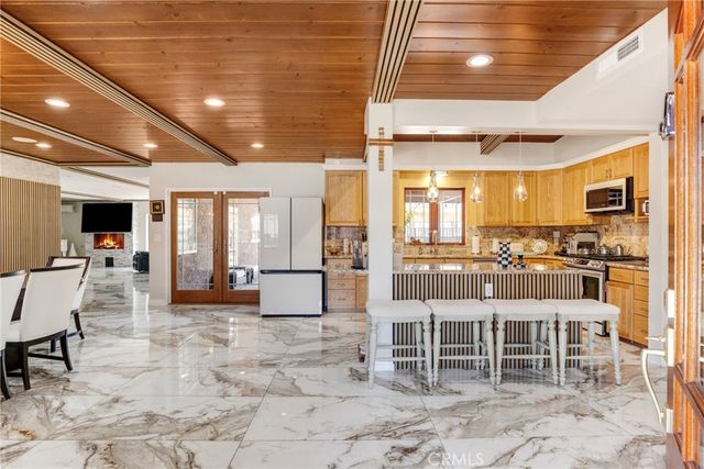 10768 Wheatland, Shadow Hills, CA 91040