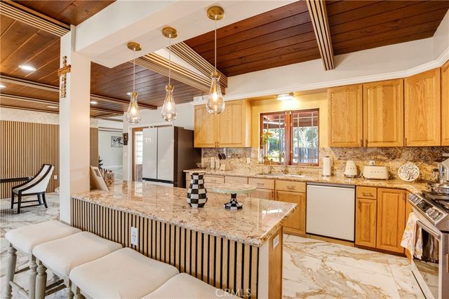 10768 Wheatland, Shadow Hills, CA 91040