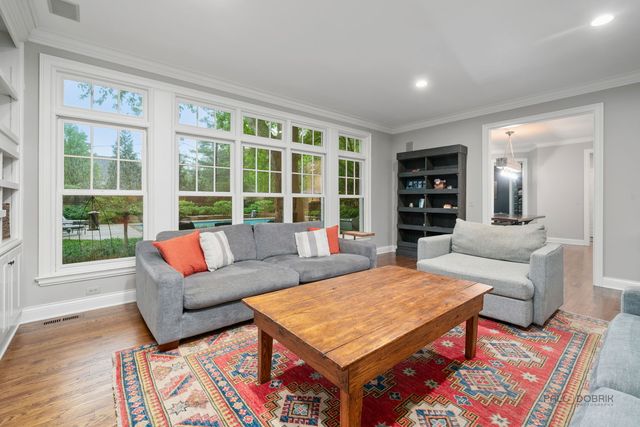 30 N Western Avenue, Lake Forest, IL 60045