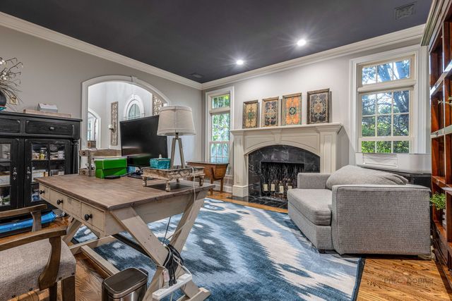 30 N Western Avenue, Lake Forest, IL 60045