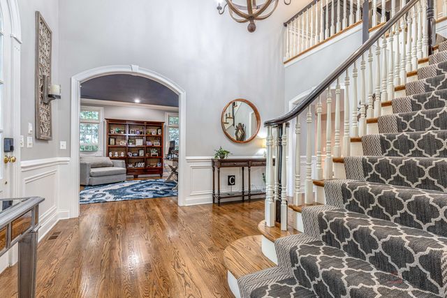 30 N Western Avenue, Lake Forest, IL 60045