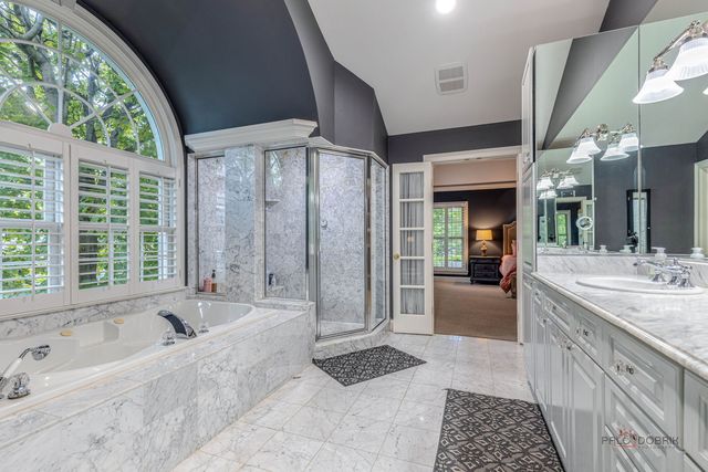 30 N Western Avenue, Lake Forest, IL 60045