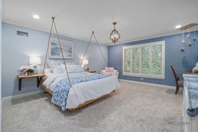 30 N Western Avenue, Lake Forest, IL 60045
