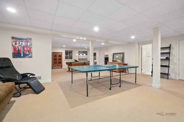 30 N Western Avenue, Lake Forest, IL 60045