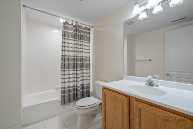 30 N Western Avenue, Lake Forest, IL 60045