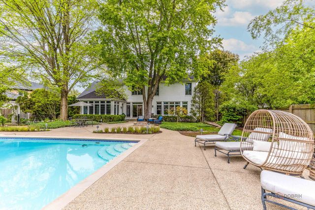 30 N Western Avenue, Lake Forest, IL 60045