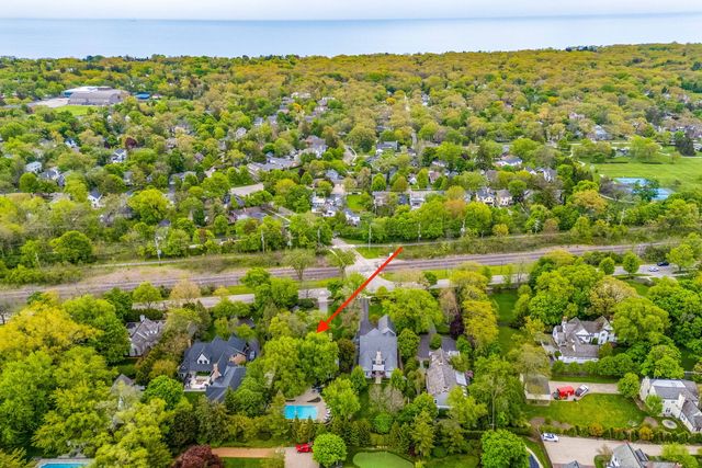 30 N Western Avenue, Lake Forest, IL 60045