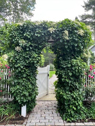 76 Hollis Street, Sherborn, MA 01770