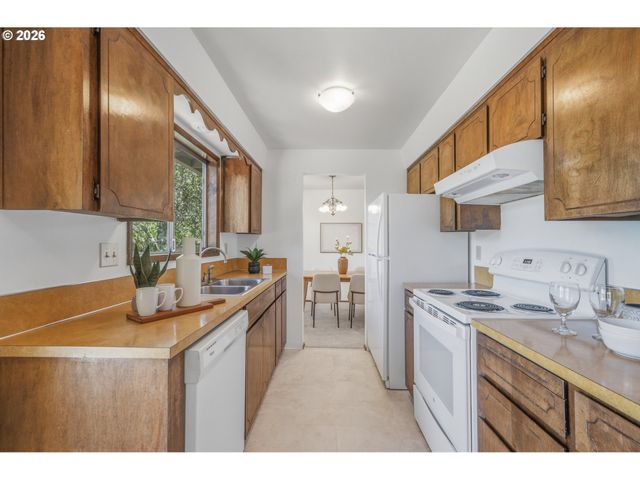 16285 Sw ROSA Rd, Beaverton, OR 97007