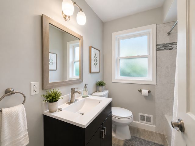 1700 W 66th Street, Richfield, MN 55423