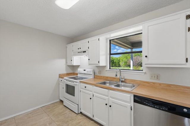 640 Overland Drive, Lowry Crossing, TX 75069