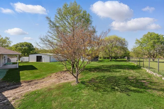 640 Overland Drive, Lowry Crossing, TX 75069