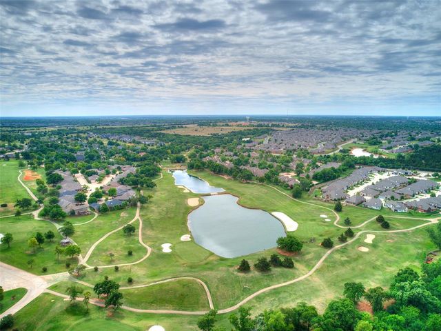650 E Oak Place, Edmond, OK 73025