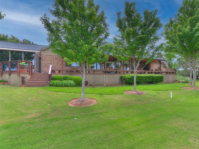 650 E Oak Place, Edmond, OK 73025