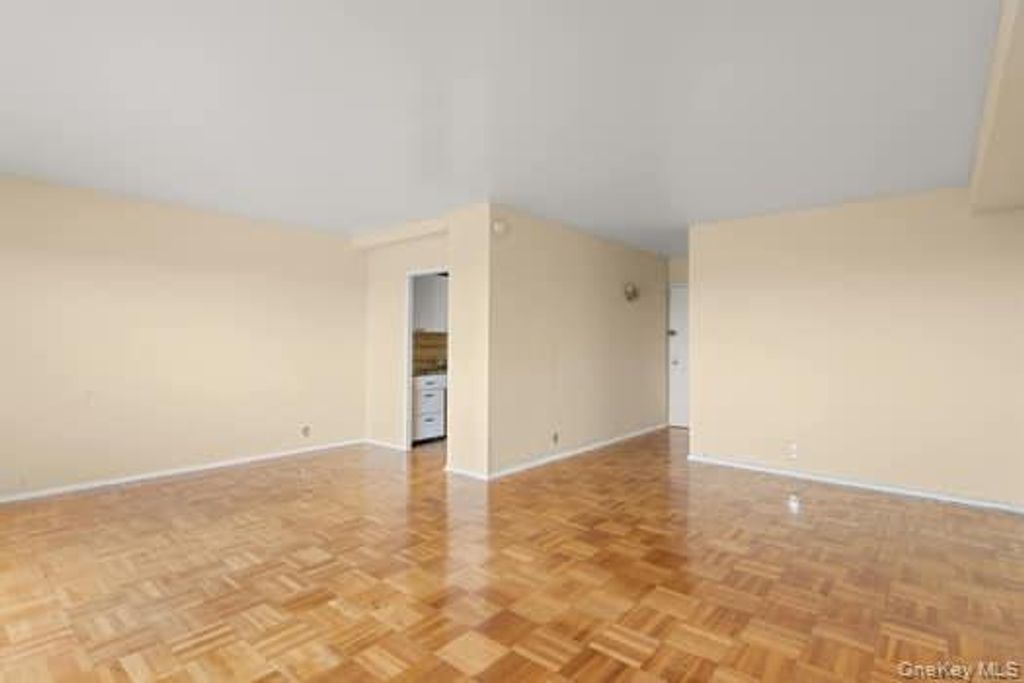 4 Fordham Hill Oval 12B, Bronx, NY 10468 — photo 2
