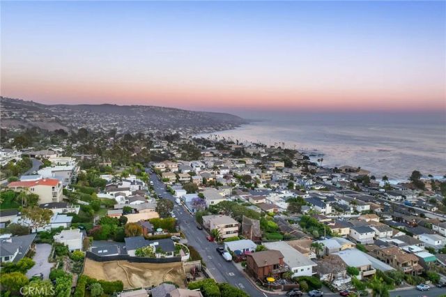 990 Hillcrest, Laguna Beach, CA 92651