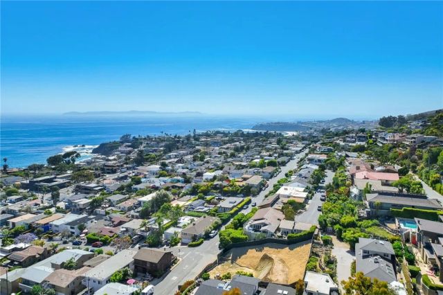 990 Hillcrest, Laguna Beach, CA 92651