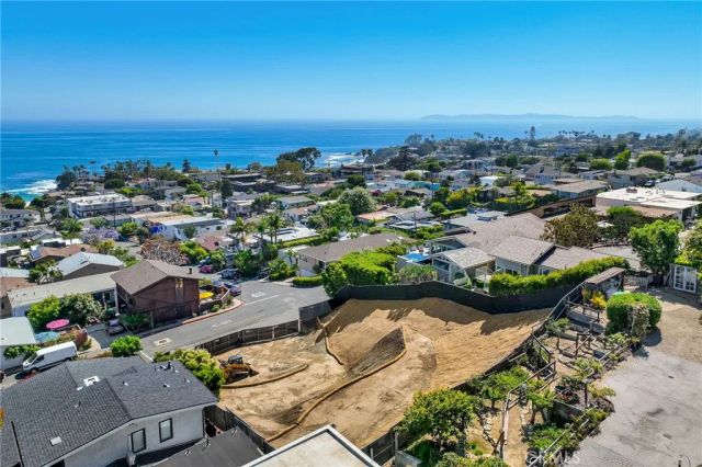 990 Hillcrest, Laguna Beach, CA 92651