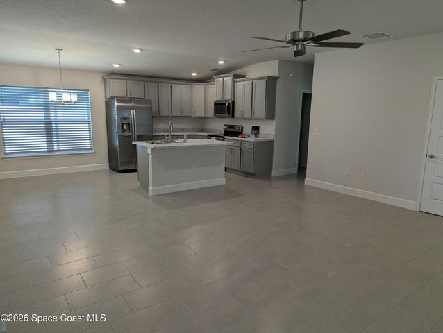 1180 Canfield Circle SE, Palm Bay, FL 32909