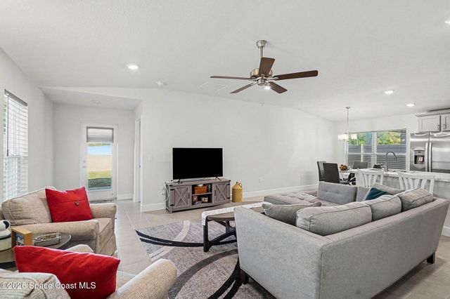 1180 Canfield Circle SE, Palm Bay, FL 32909