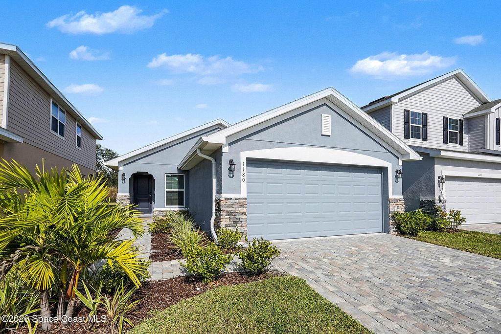 1180 Canfield Circle SE, Palm Bay, FL 32909