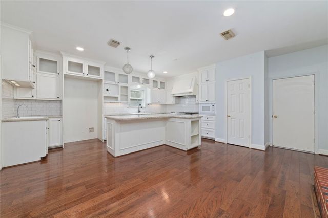 6511 Mesa Vista Court, Houston, TX 77083