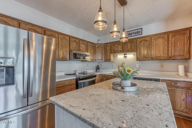 2200 Camelot Circle, Johnson City, TN 37604